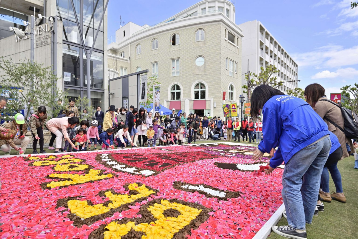 インフィオラータこうべ２０２３～まちは花絵の展覧会～